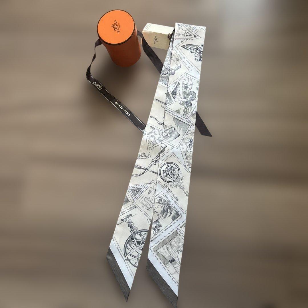 新品 HERMES フォーブルの切手愛好家 ツイリー スカーフ