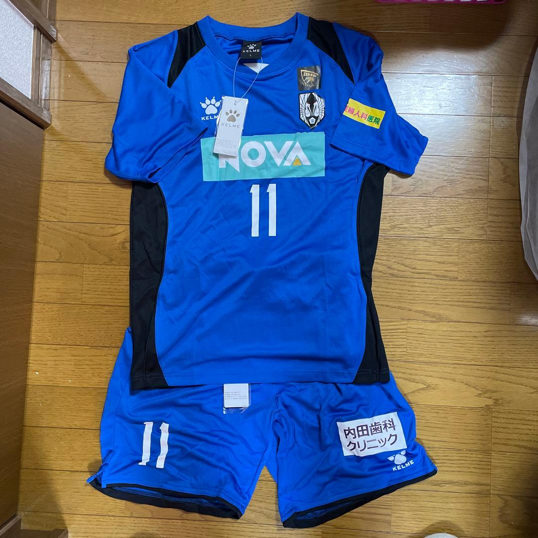 u*4様 【支給品】いわてグルージャ盛岡　ユニホーム　青色 背番号11 上下セッ