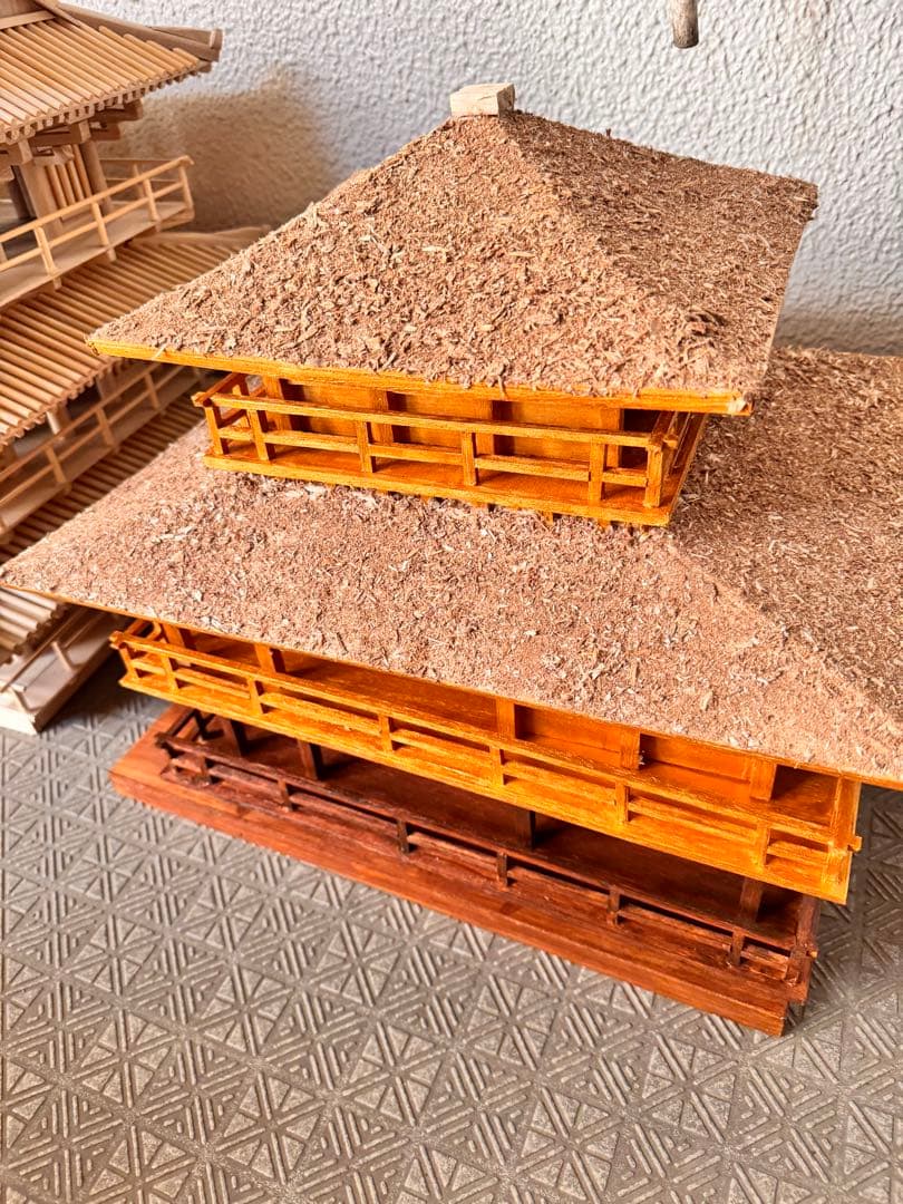 木製伝統的日本建築置物