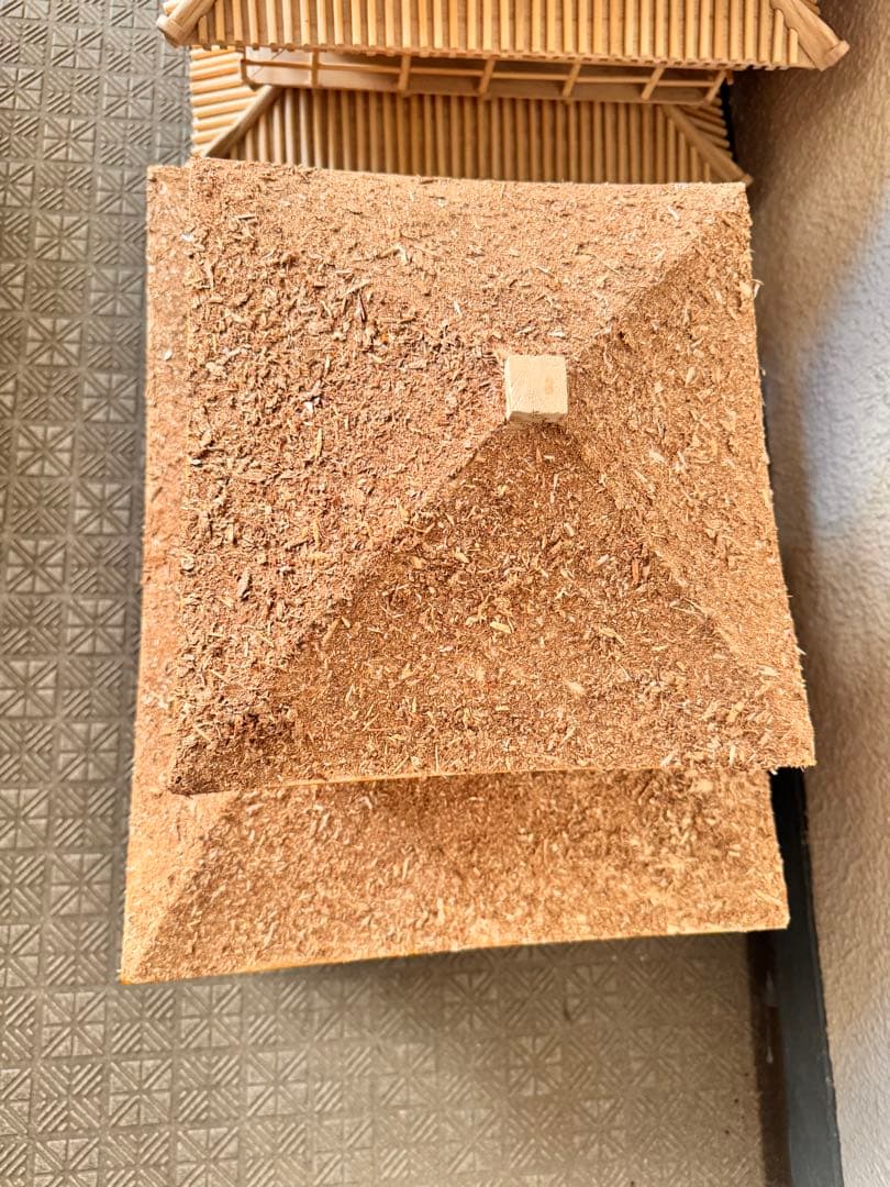 木製伝統的日本建築置物