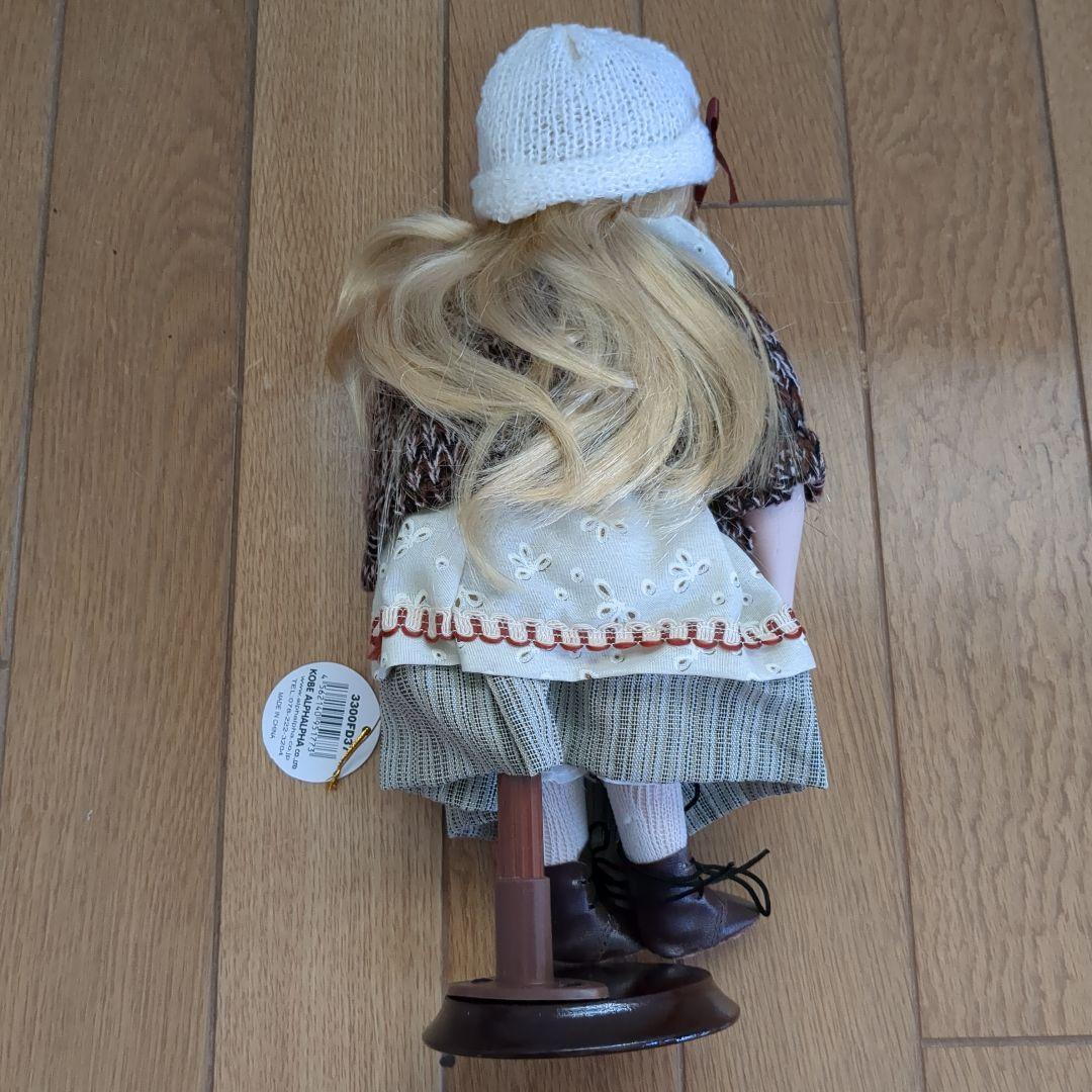 Porcelain Doll ポーセリンドール　ディスプレイスタンド付