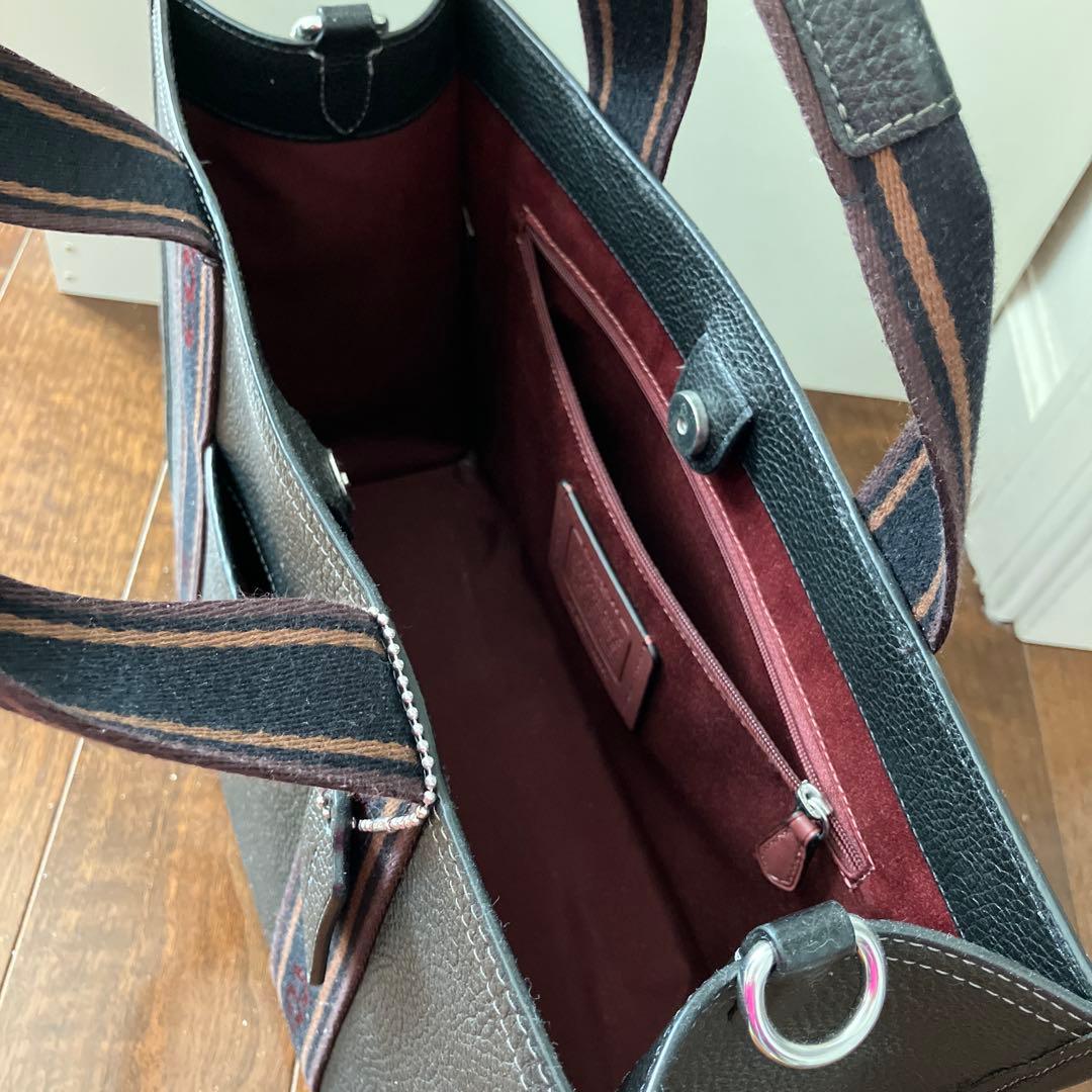 COACH ブラックトートバッグ