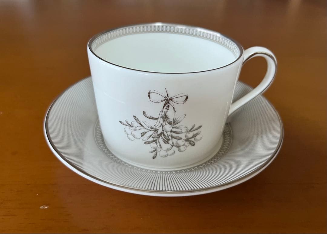 ウェッジウッド　ウィンターホワイト プレート　カップ&ソーサー