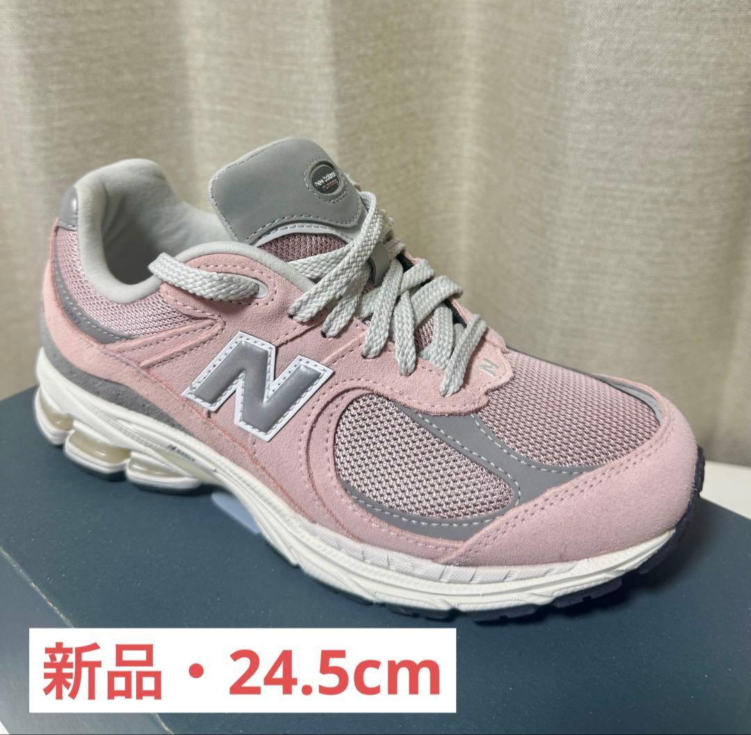 ニューバランス　M2002 スニーカー　ピンク