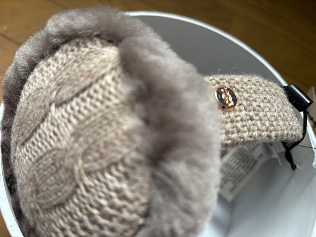 【くみっきー】UGG Wired Ear Muffs ヘッドホン　ベージュ