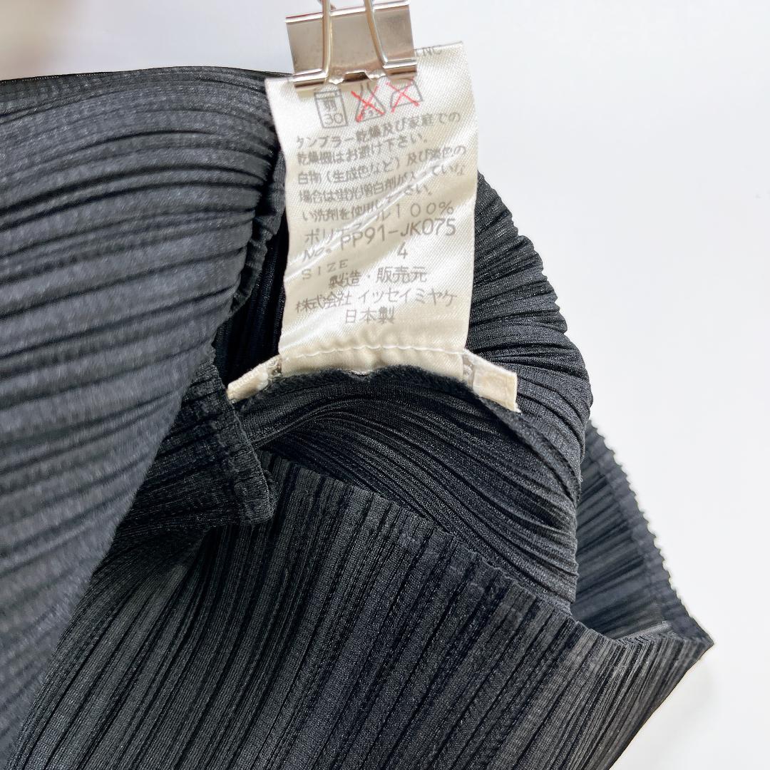 美品 イッセイミヤケ プリーツプリーズ 半袖 ブラウス シャツ 4 XL 黒