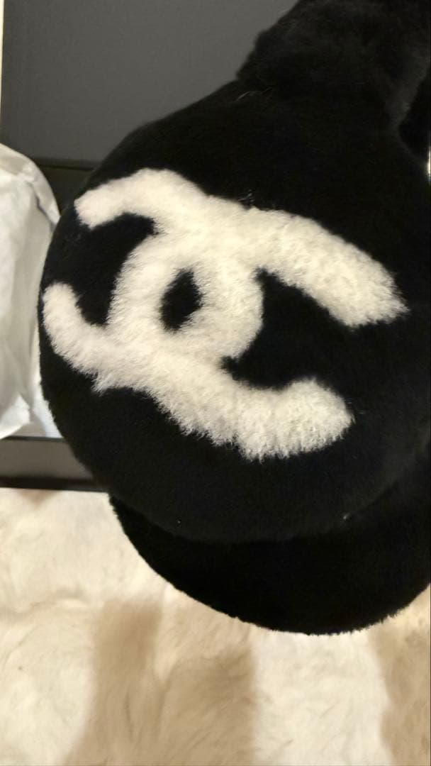 CHANEL ファーイヤーマフ ブラック・ホワイト