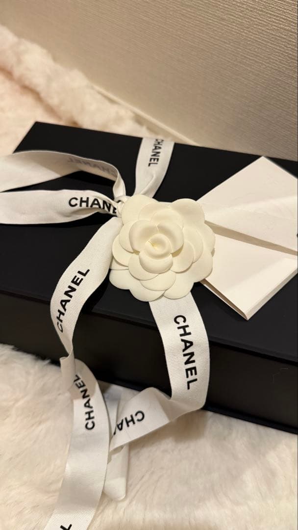 CHANEL ファーイヤーマフ ブラック・ホワイト