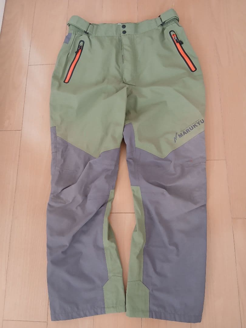 マルキュー　オールウェザースーツ