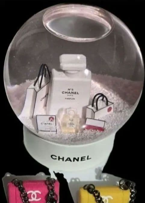 CHANEL ■スノードーム■美品商品 ■インテリア ■置物シャネル■ミニバック