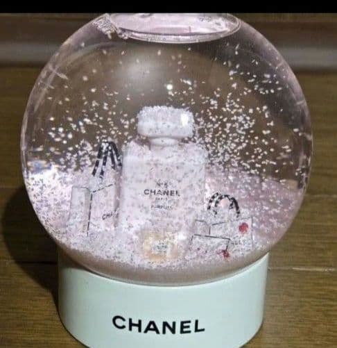 CHANEL ■スノードーム■美品商品 ■インテリア ■置物シャネル■ミニバック