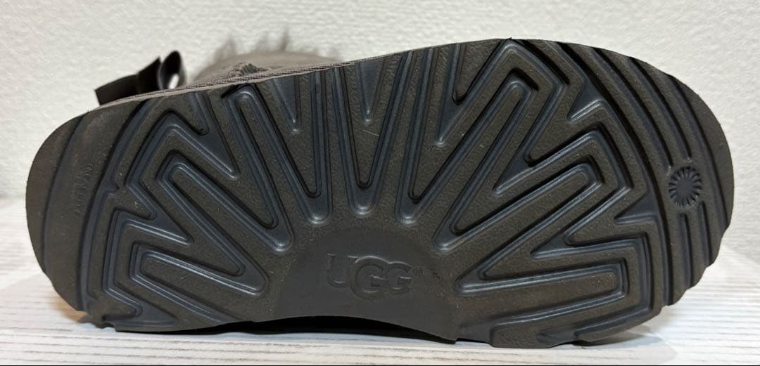 UGG キッズ　ブーツ　ムートン　19cm