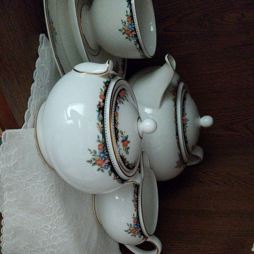 カッブ5点ポットミルクポットとシュガーポットとポット