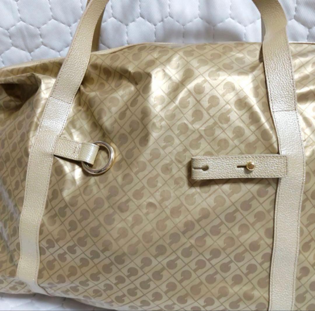 えるこ様ご購入分！GHERARDINI ゴールド ボストンバッグ ポーチ付