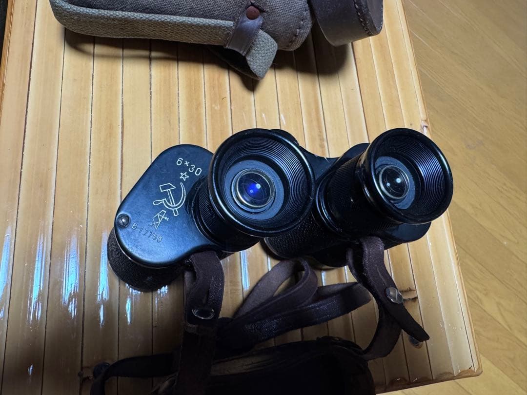 M*i様 ソビエト軍　6x30 双眼鏡 ケース付き