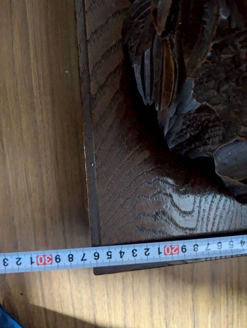 木製二人彫刻置物 スタンド付き 約30cm