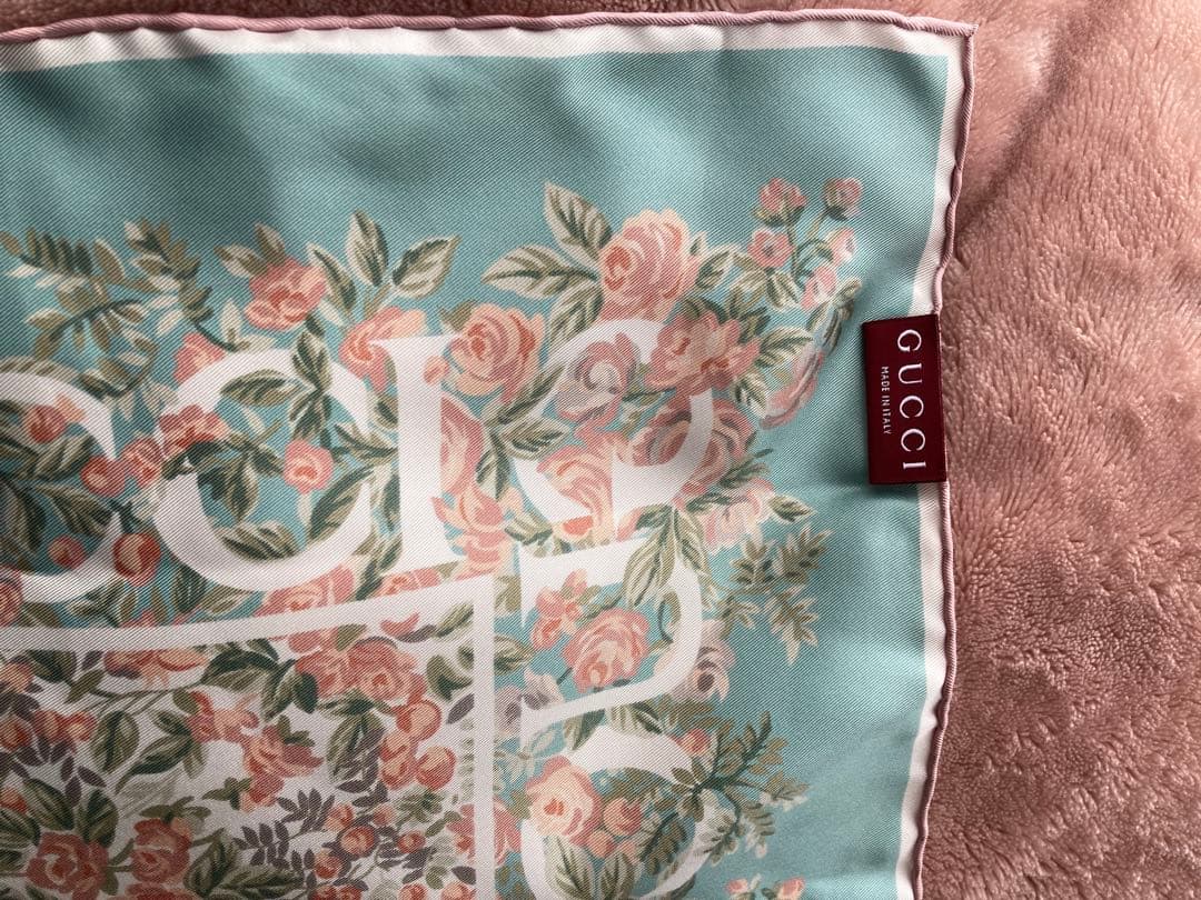 GUCCI シルクツイル　スカーフ
