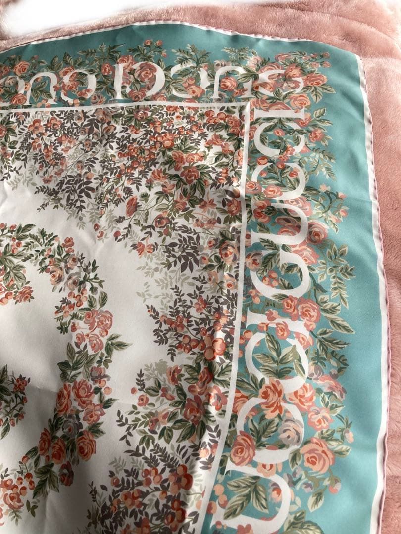 GUCCI シルクツイル　スカーフ