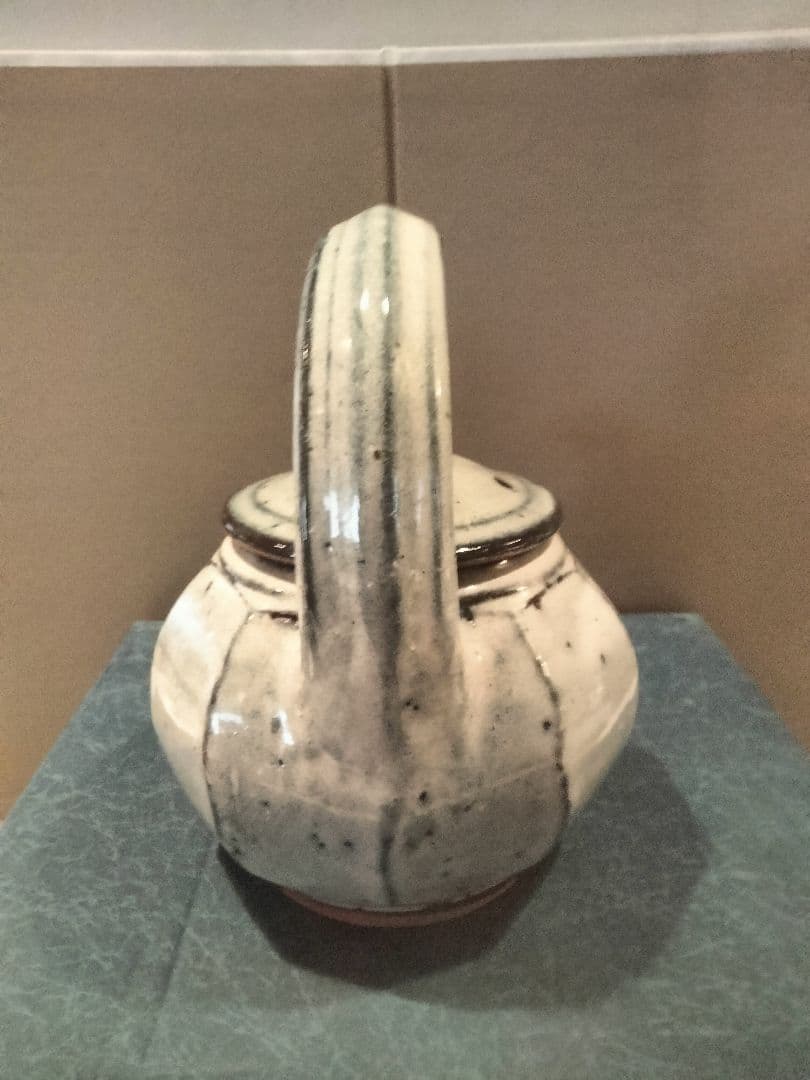 絶品　小代焼中平窯　藁灰釉後手急須(面取)　追加サービスで高級湯呑み　ぐい呑み