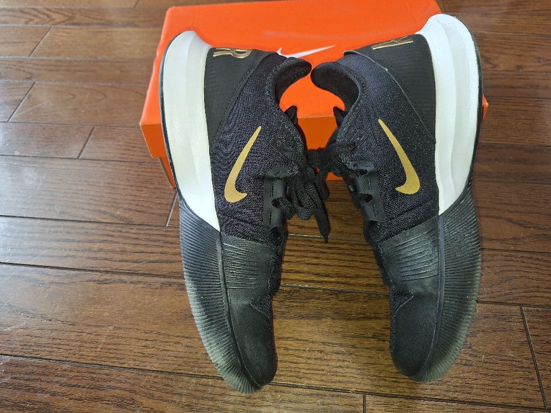 ナイキ　テニスシューズ