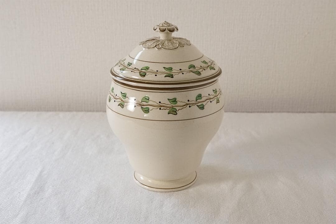 イギリスアンティーク　ウェッジウッド　英国陶器　クリームウェア　蓋付き　ポット