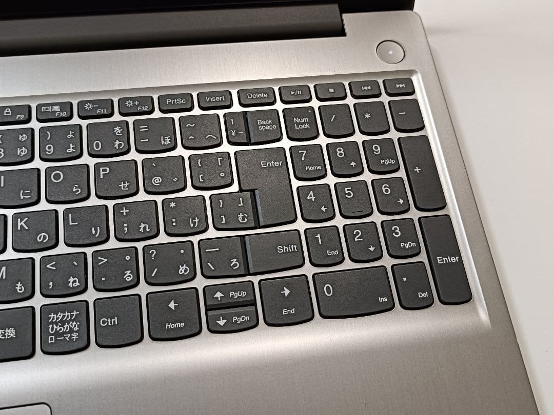 2021年 Windows11 Lenovo 15.6型 ノートパソコン J2