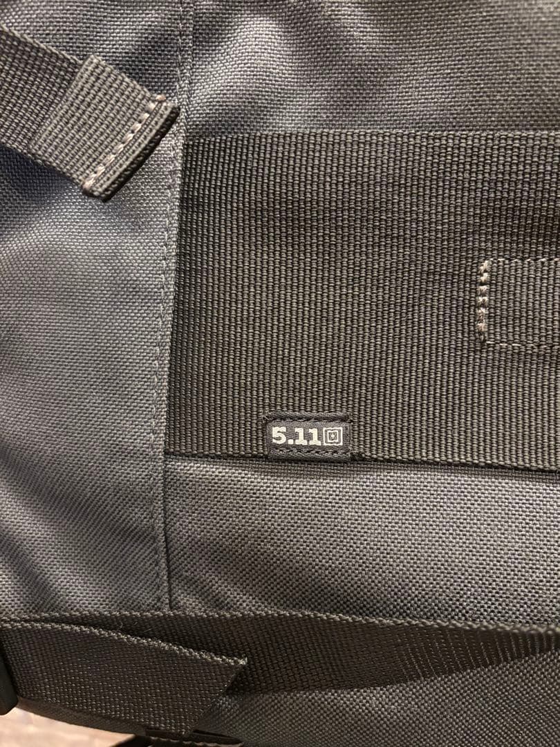 激レア！完売品　5.11 Tactical メッセンジャーバッグ グレー