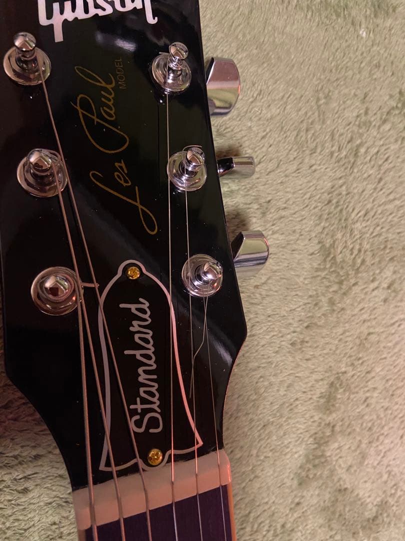 ル*ン様 PUフロントはギブソン製！チブソンLesPaul Standardペグ