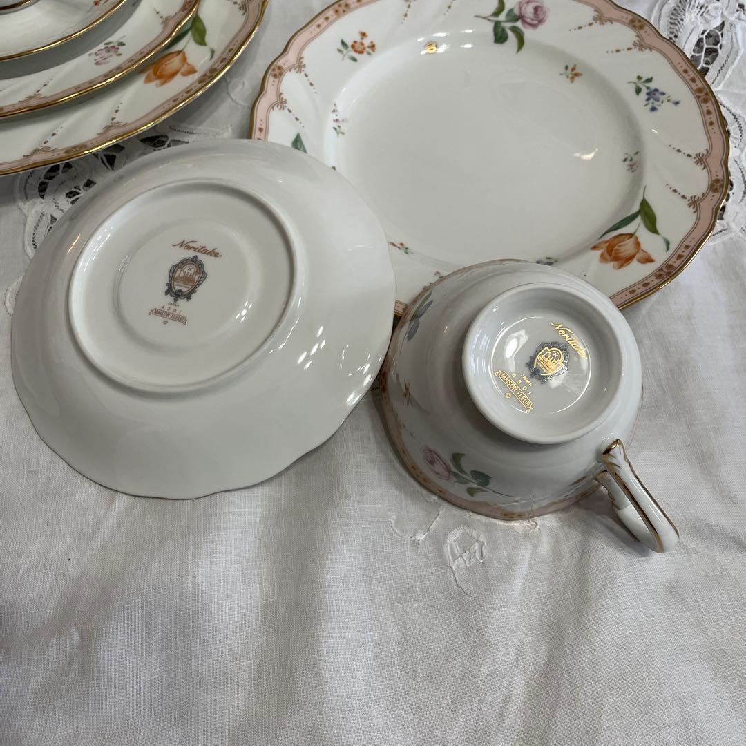 ノリタケ　ダイヤモンドコレクション　メゾンフルール　カップ＆ソーサー　プレート