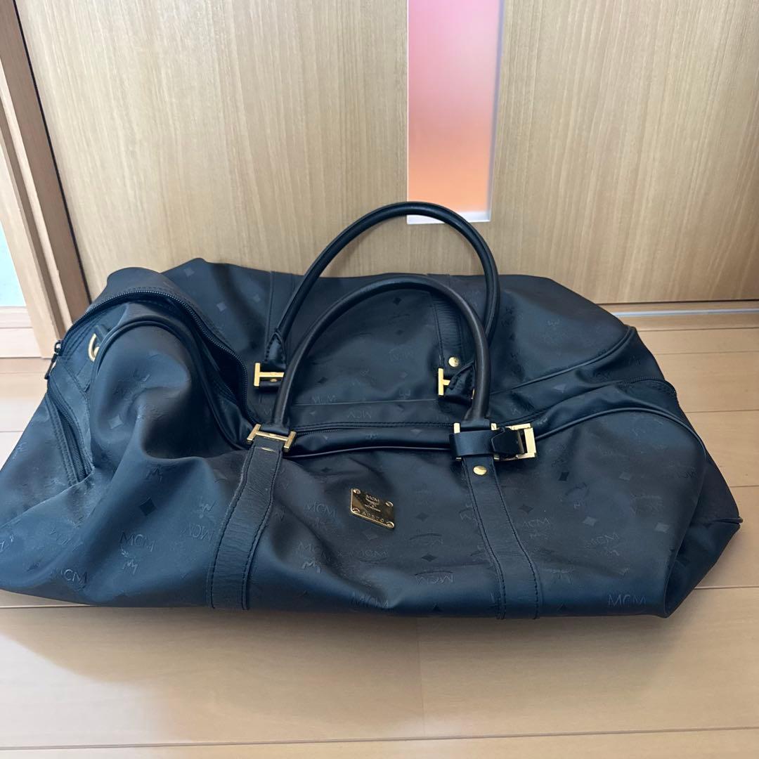 MCM ブラック ボストンバッグ A0570