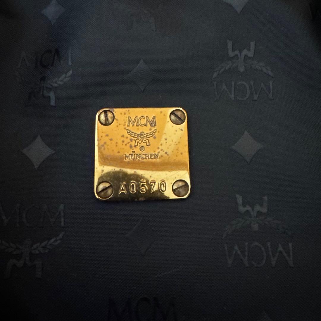MCM ブラック ボストンバッグ A0570