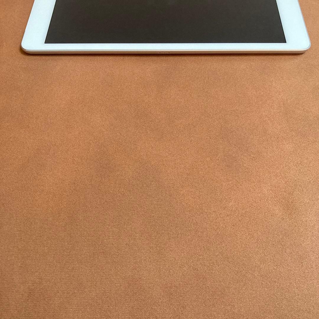 563【早い者勝ち】外観美品☆電池良好☆iPad8第8世代32GB SIMフリー