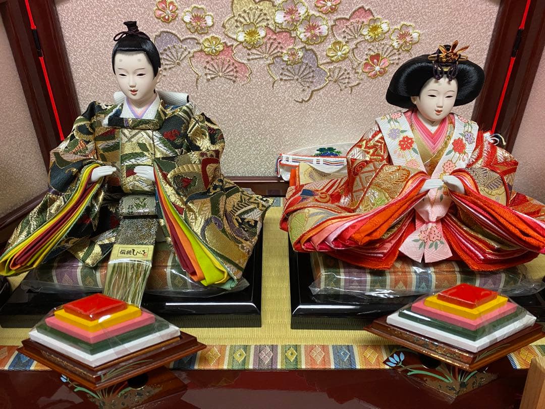 東京久月　雛人形　親王平飾り・間口約６０×奥行約３６×高さ約３０㎝