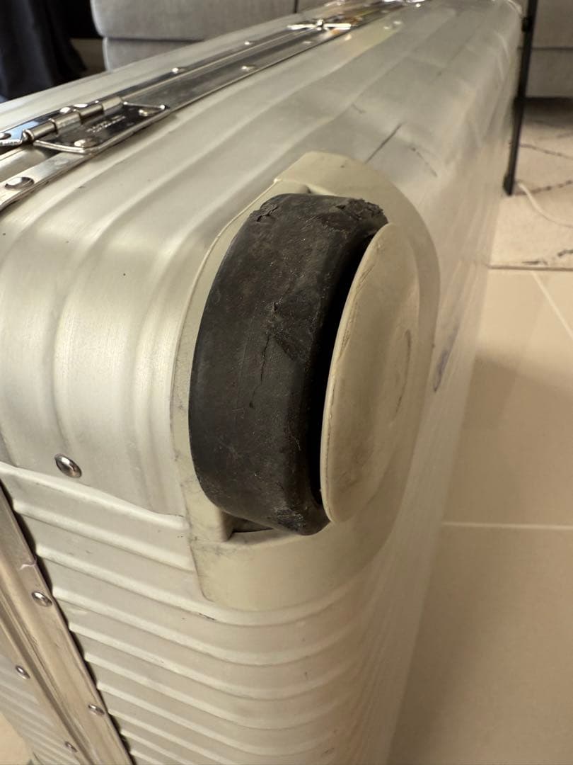 【4輪】リモワ トパーズ キャリーケース