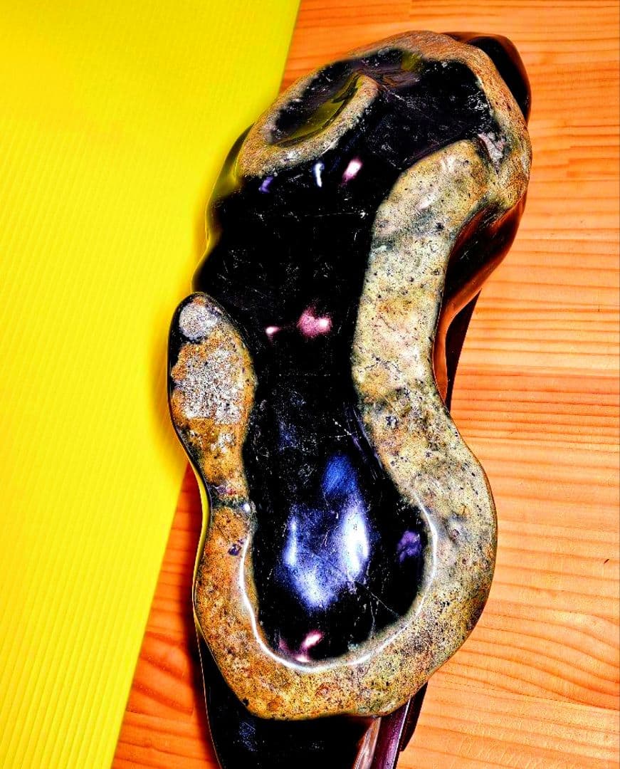 ✡️約12kgあり‼️超巨大‼️金蛇石さま 白蛇の脱け殻付き