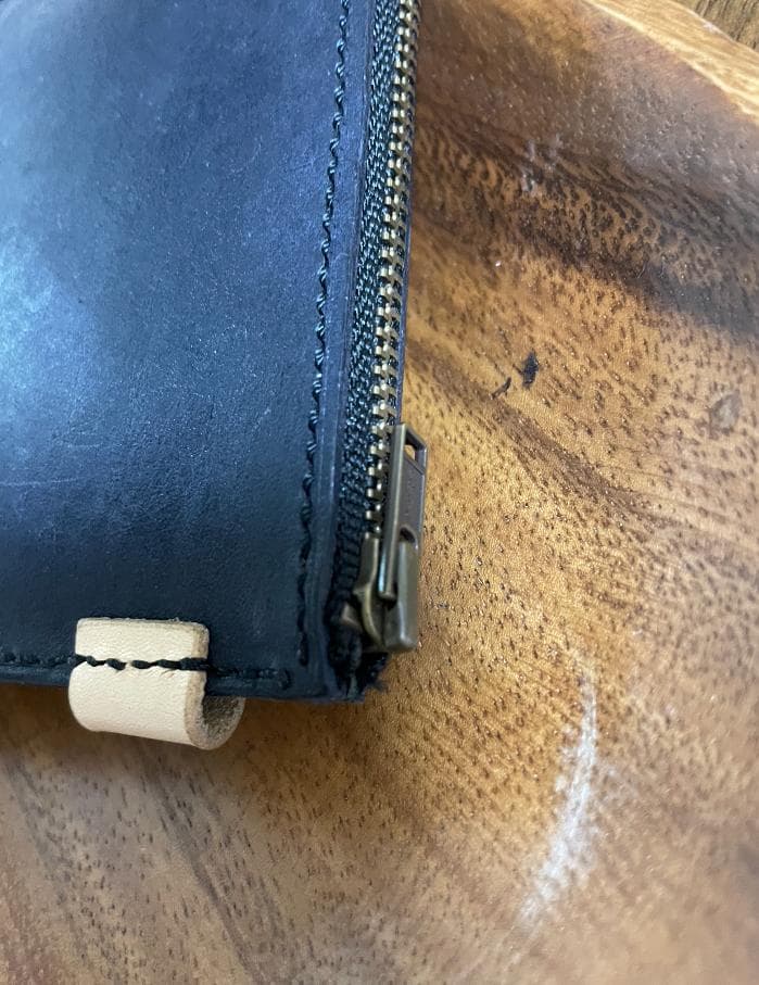 galder L字ファスナー型財布 フルハンドメイド マルゴースクラッチレザー