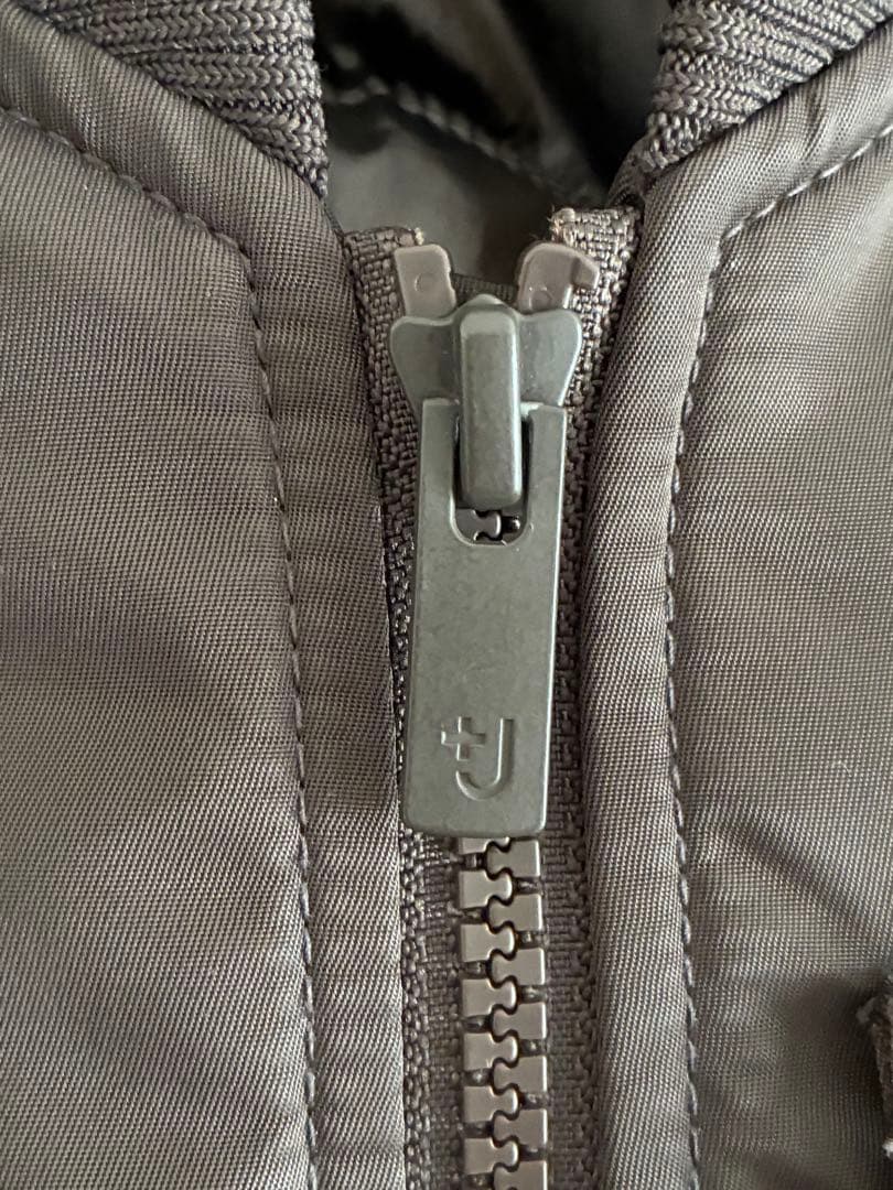 +Jハイブリッド ダウンオーバーサイズMA-1 UNIQLO　グレー　S