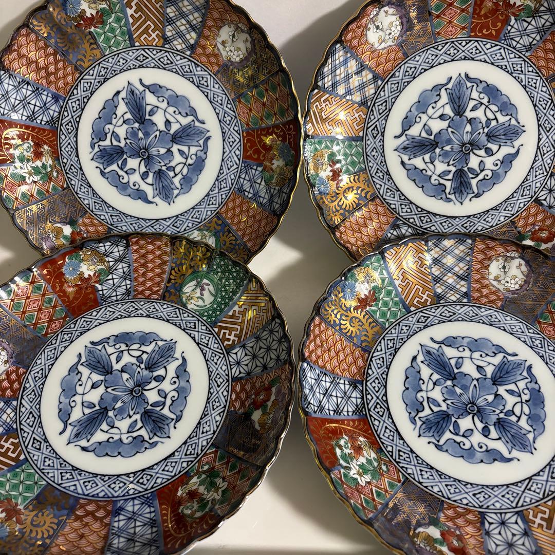 龍峯窯 祥瑞花丸紋 金彩古伊万里 菊割 輪花 中皿 大皿(22㎝)4枚