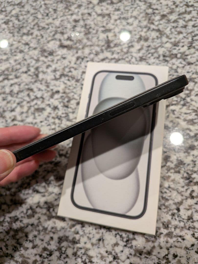 【週末限定】iPhone 15 ブラック 256GB 超美品【スピード発送】