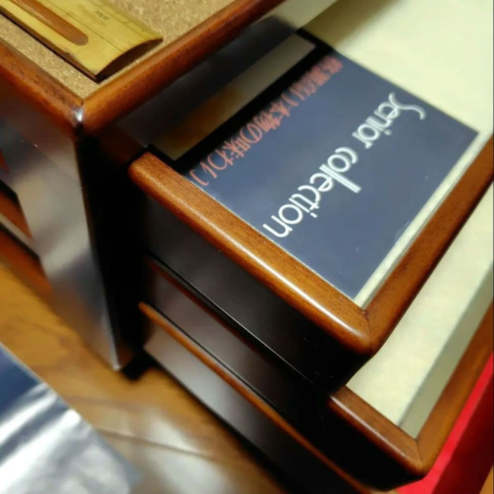 豊岡クラフト A4ドロワーズ3 (美品/レッド加工) 素敵な書類収納、机上整理棚