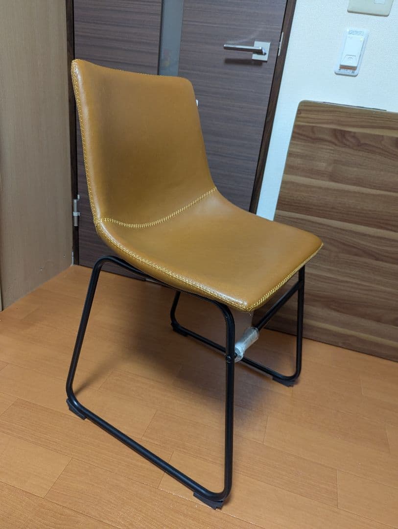 新品　萩原　キャメルブラウン 合成皮革 ダイニングチェア 2脚セット