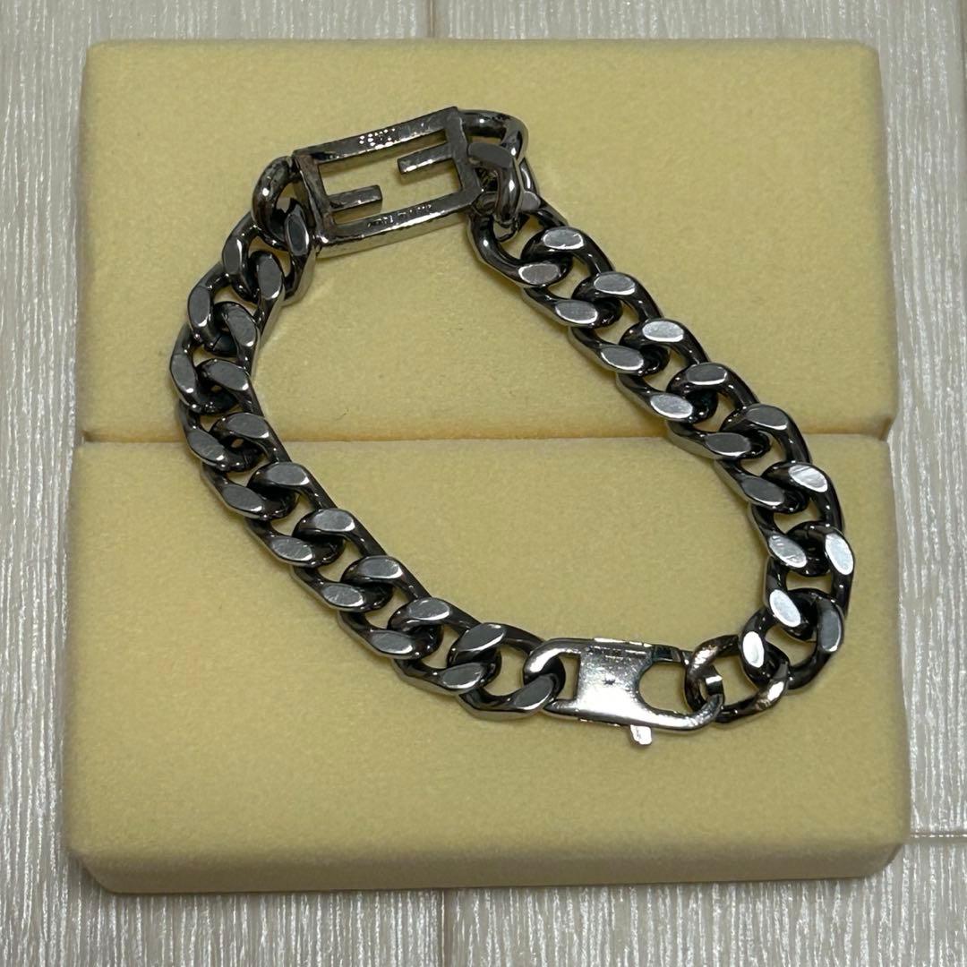 FENDI チェーンブレスレット バゲット シルバー