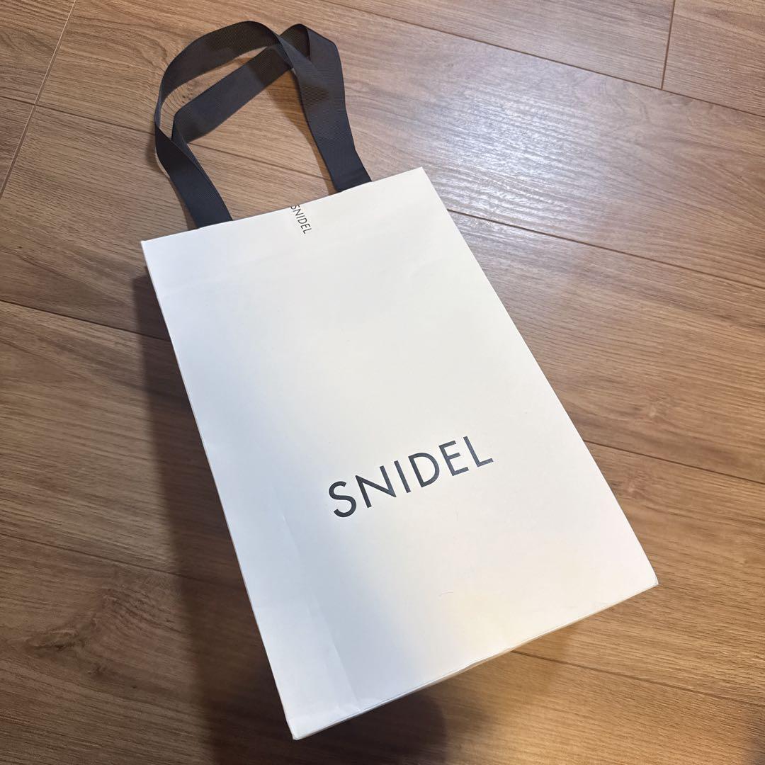 SNIDEL シアードッキングベロアドレス