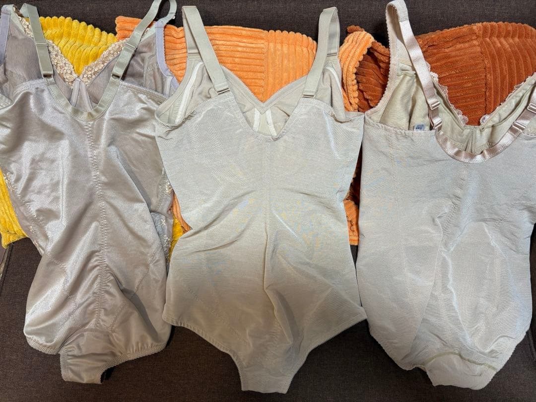 ワコール ボディスーツ 補正下着　ベージュ　3個セット