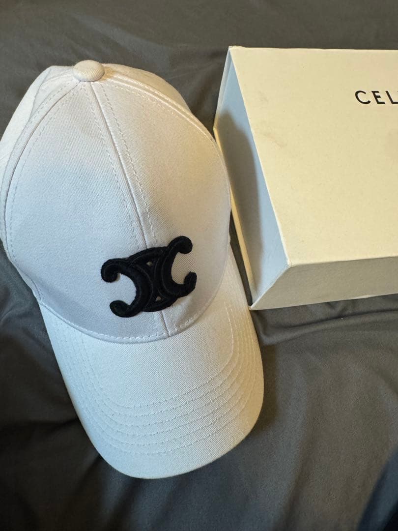 CELINE ホワイト ベースボールキャップ