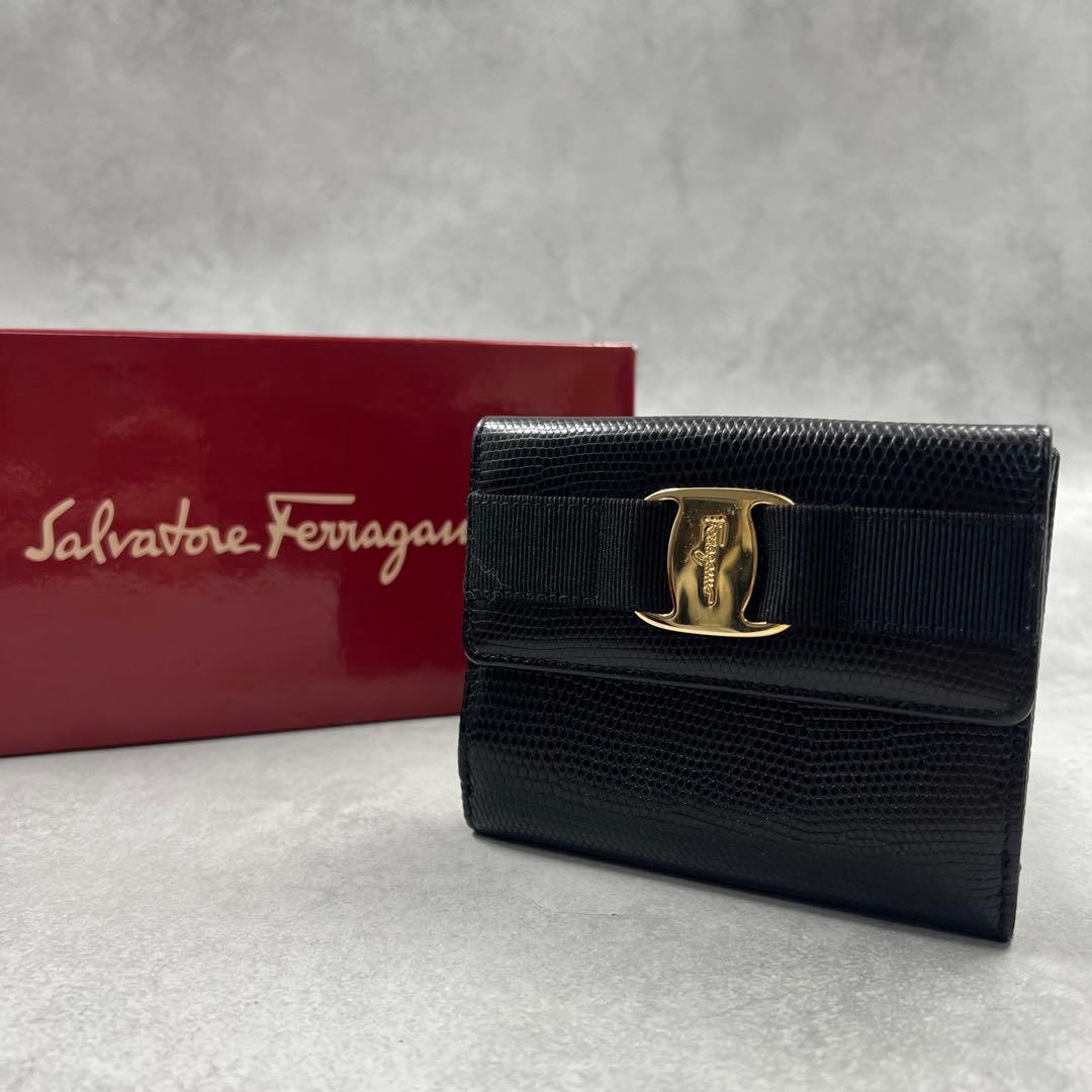 専用　Ferragamo ヴァラリボン レザー 折り財布 レディース 8305