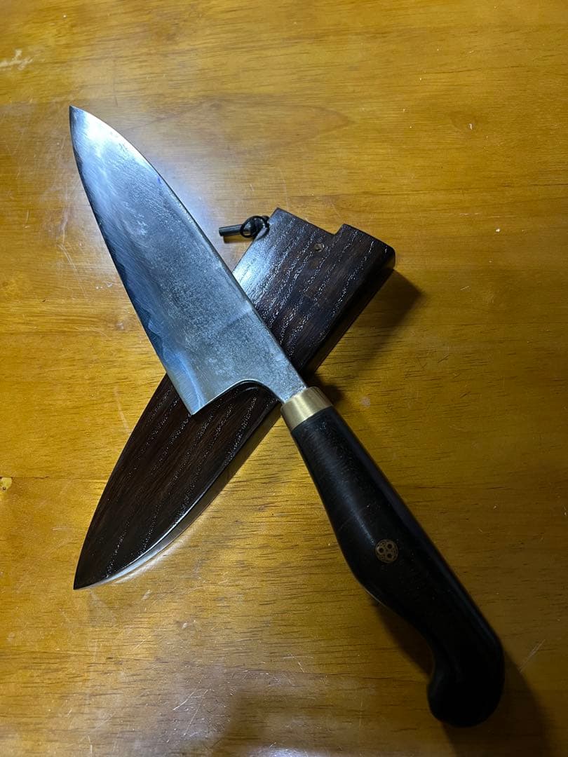 重房作の手作り三徳包丁