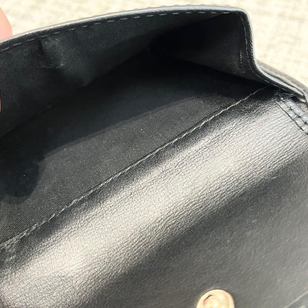 VALENTINO GARAVANI 二つ折り財布 黒 レザー