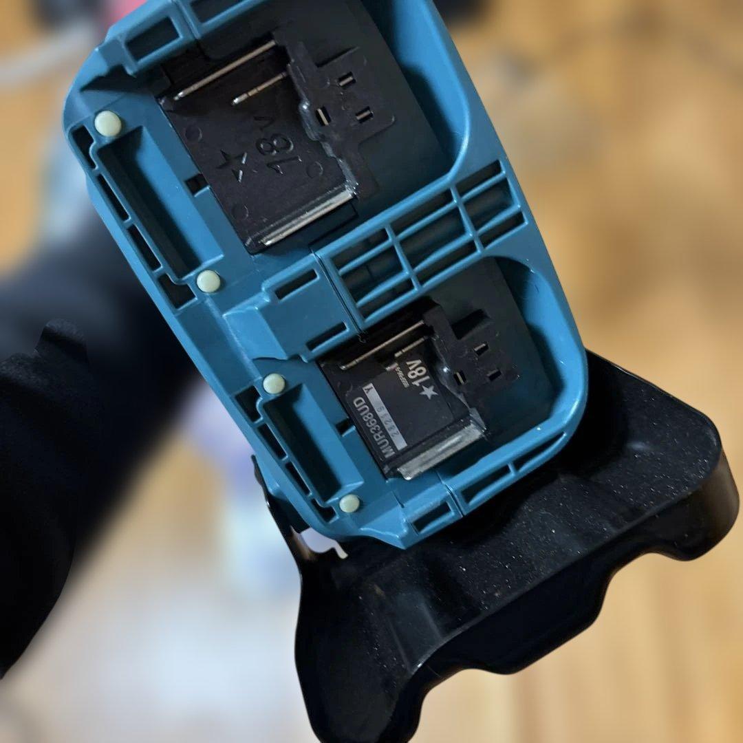 マキタ（makita） 36V(18v×2) 充電式草刈機MUR368UDG2