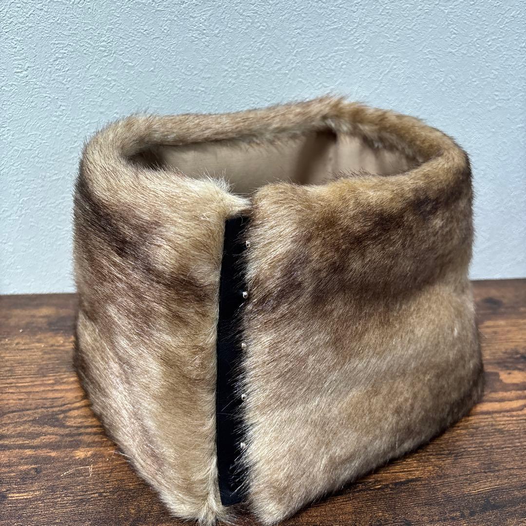LOEWE ロエベ　ファーネックカラー